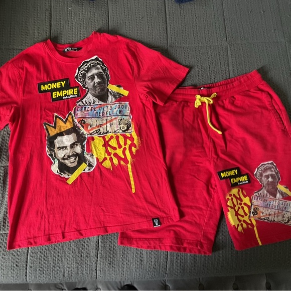 Red Graphic T-Shirt and Shorts Set - Picture 1 of 5